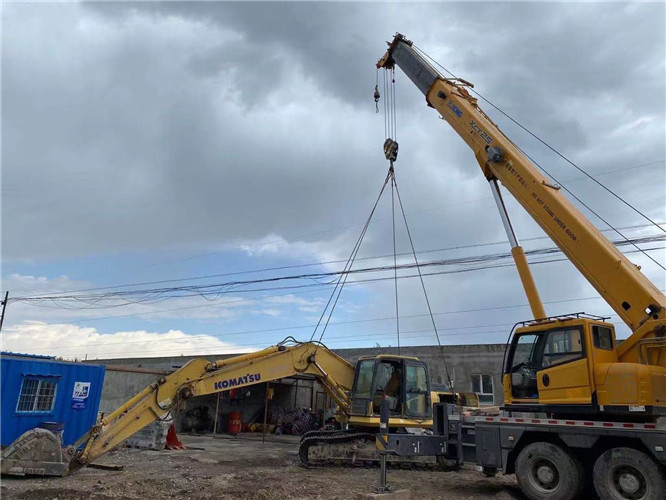 凉山25吨吊车的工作半径是多少？