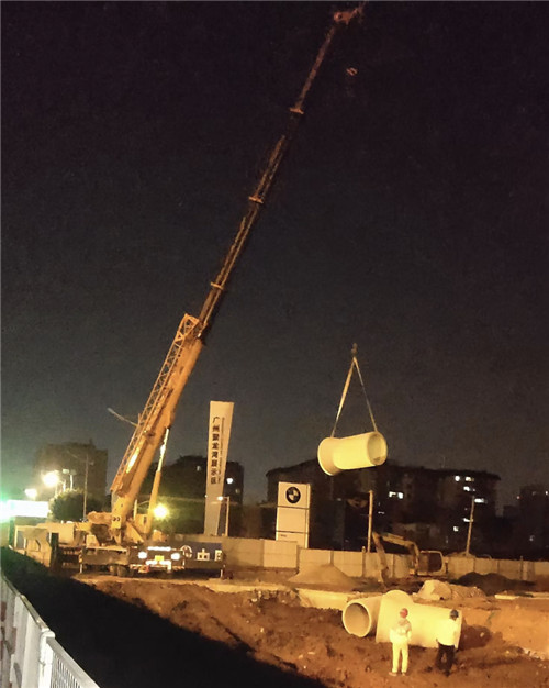 凉山“弯臂矫正”—— 吊车的 “形变补偿” 技术